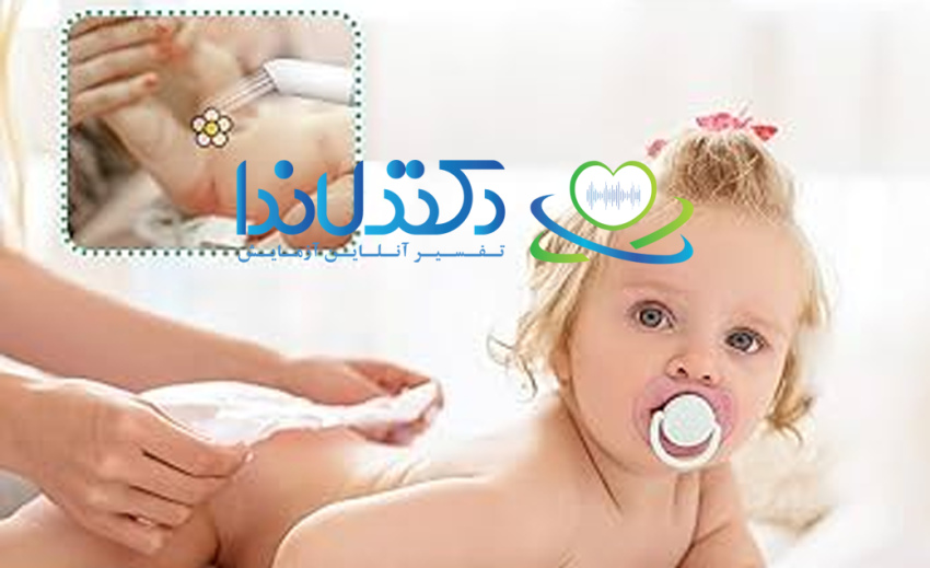 بیتوجهی به بهداشت اطراف مجاری ادراری کودک میتواند راه نفوذ باکتری ای کولای به ادرار نوزاد را هموار کند؛ تعویض پوشک به موقع و تمیز، ضروری است.